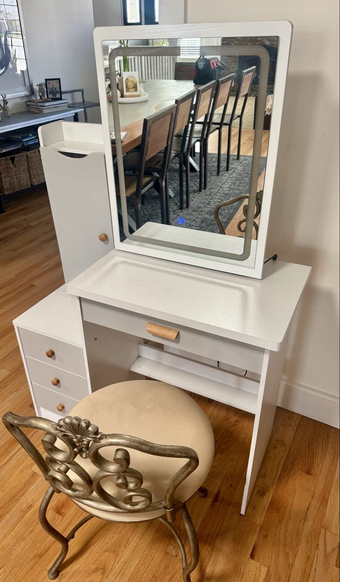 Light up vanity plus chair, also locking jewelry cabinet 