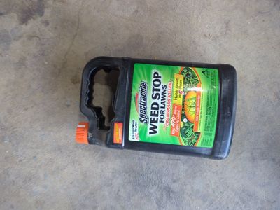 Spectracide Weed Stop For Lawns Plus Crabgrass Killer - Kills 470+ Weeds & Yellow Nutsedge