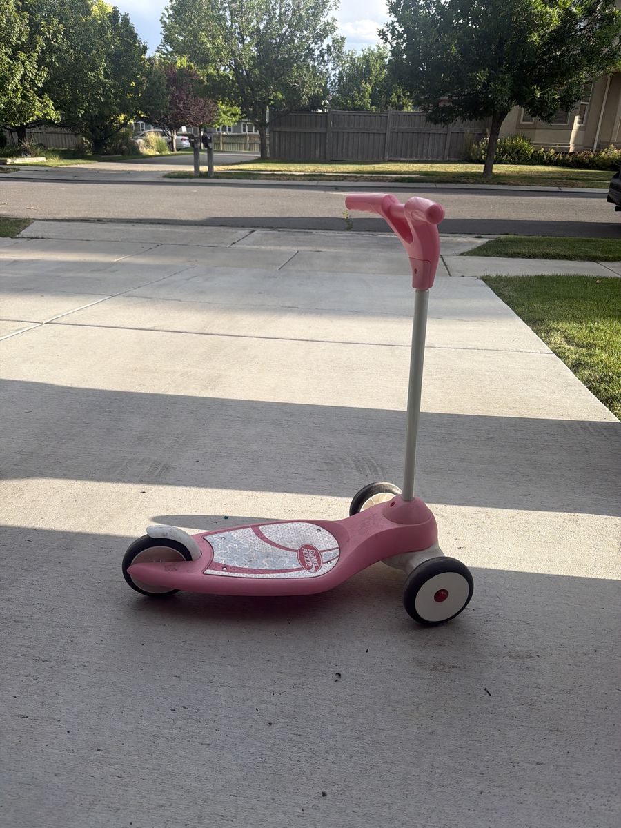 Radio Flyer My 1st Scooter 3-Wheel Pink Toddler Scooter, Excellent Condition