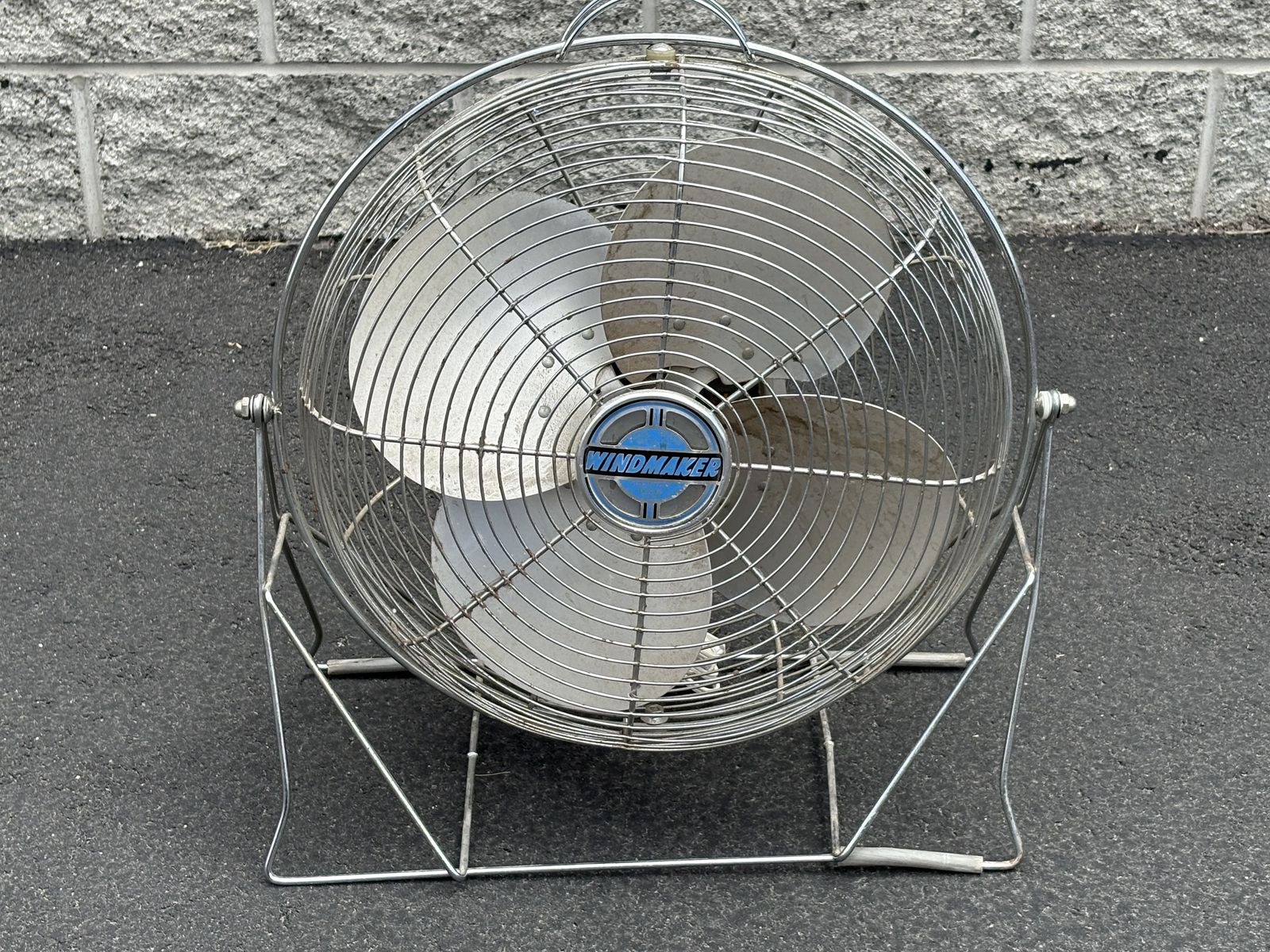 Main image 3