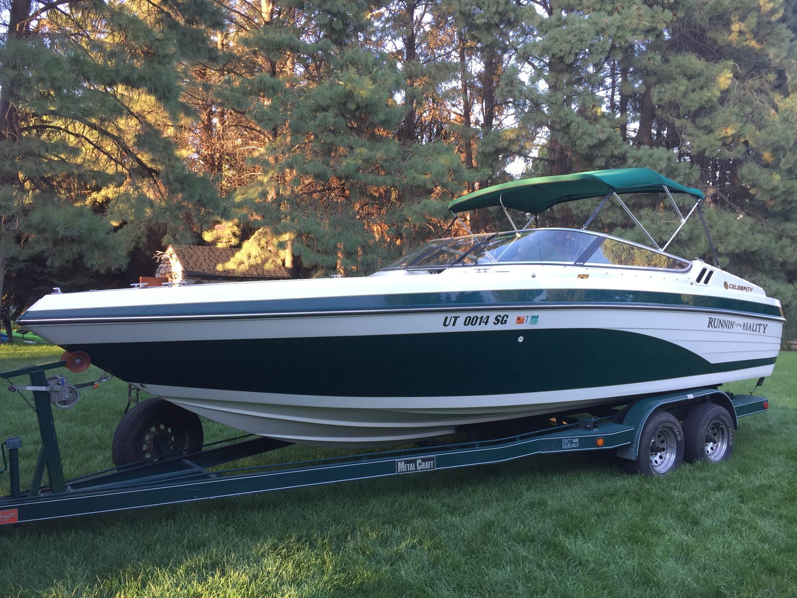24’ Celebrity Mercruiser 454 big block 300hp