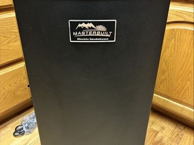 Masterbuilt Electric Smokehouse Digital Electric Smoker - Black