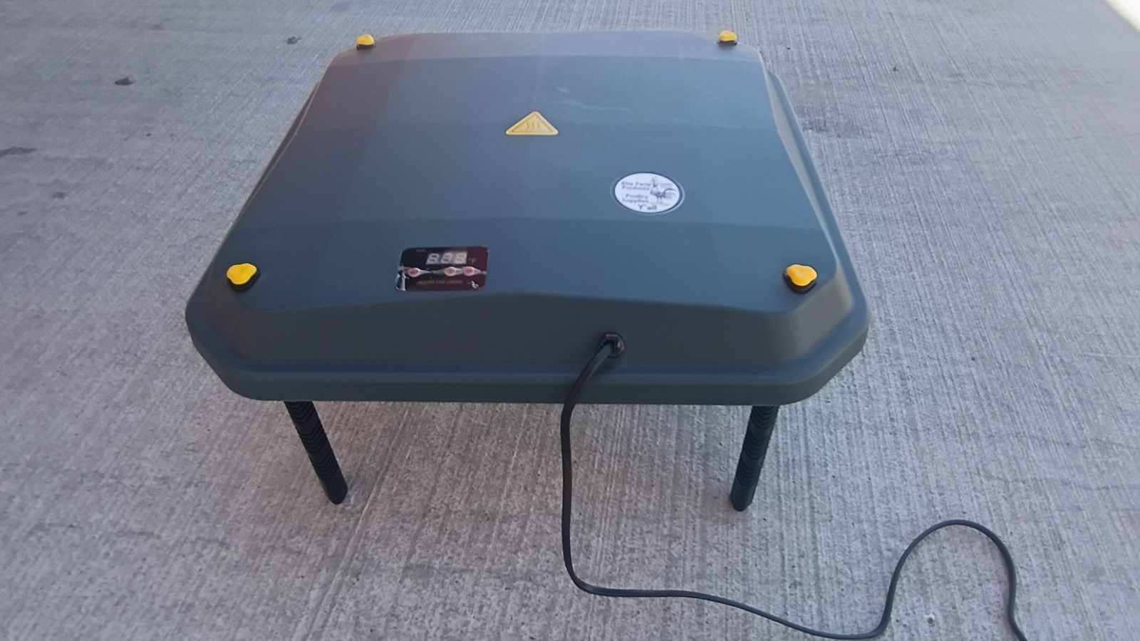 ⁠Rite Farm Products 16"x16" Chick Brooder Heating Plate (42-Watts)