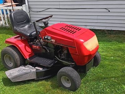 Ÿard Machine MTÐ Riding Lawn Mower