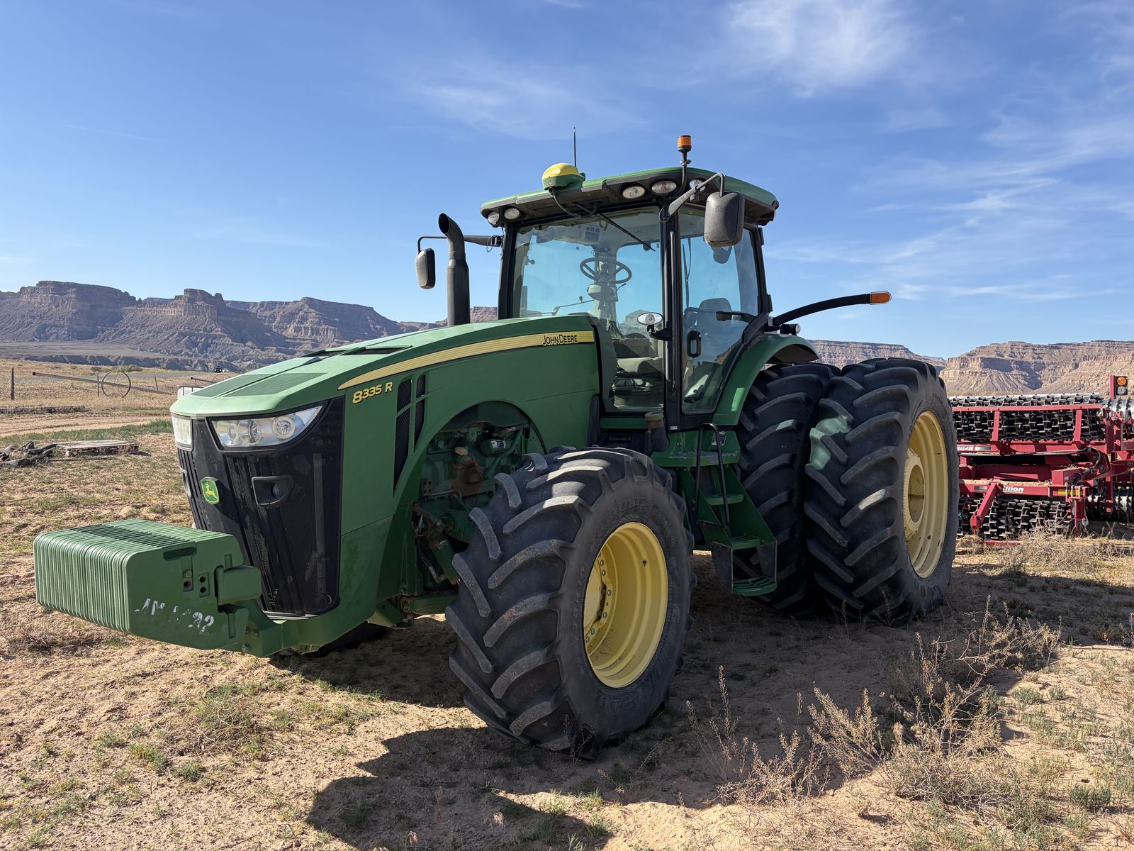 2013 John Deere 8335R Tractor
