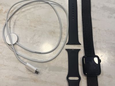 Apple Watch SE 44mm Second Gen