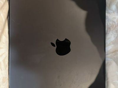 MacBook Pro m5