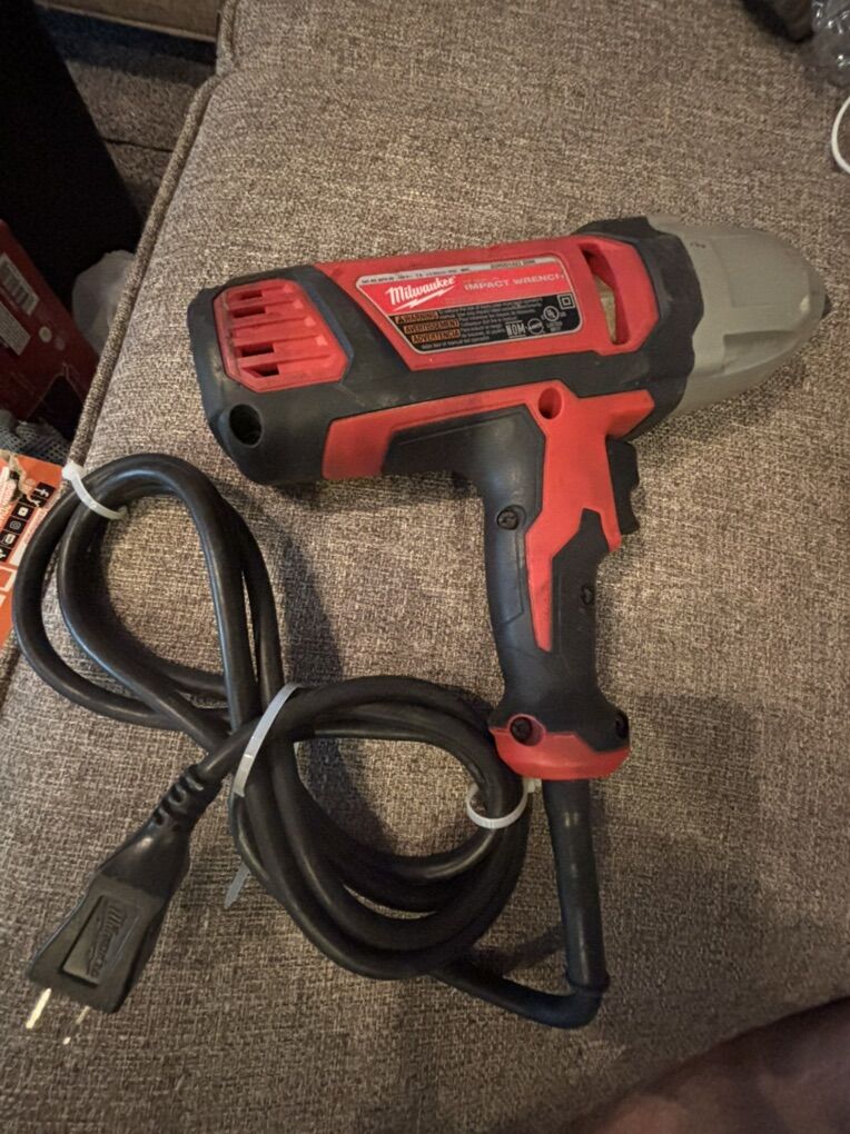 Like New Milwaukee 1/2 Corded Impact  9070-20
