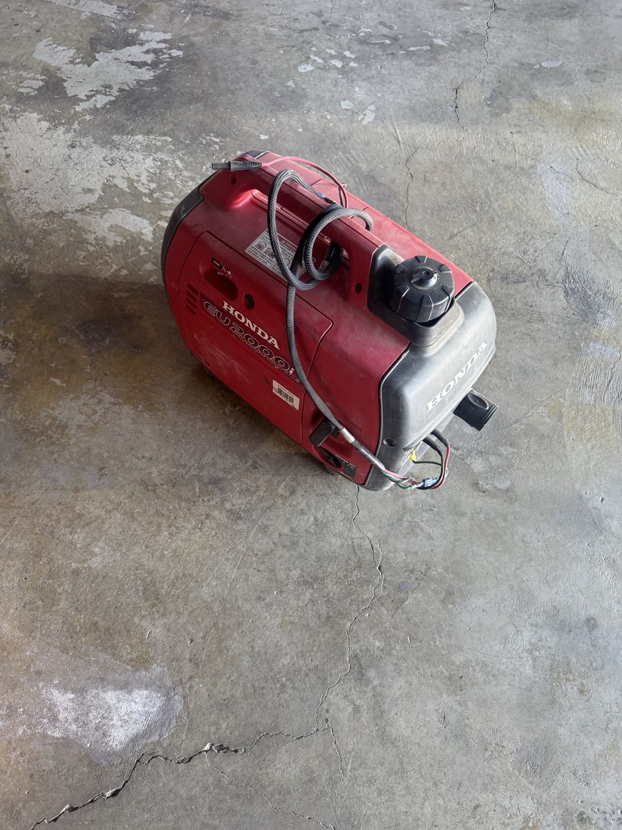 Honda EU2000I and companion