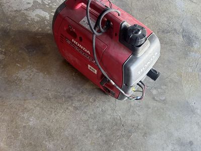 Honda EU2000I and companion