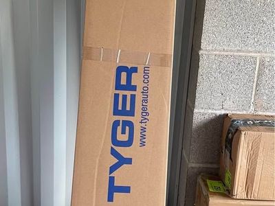 Toyota Tundra Locking Bed Cover