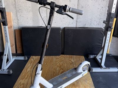 Ninebot KickScooter E22 Electric Scooter by Segway, White, Foldable, Max Speed 20mph