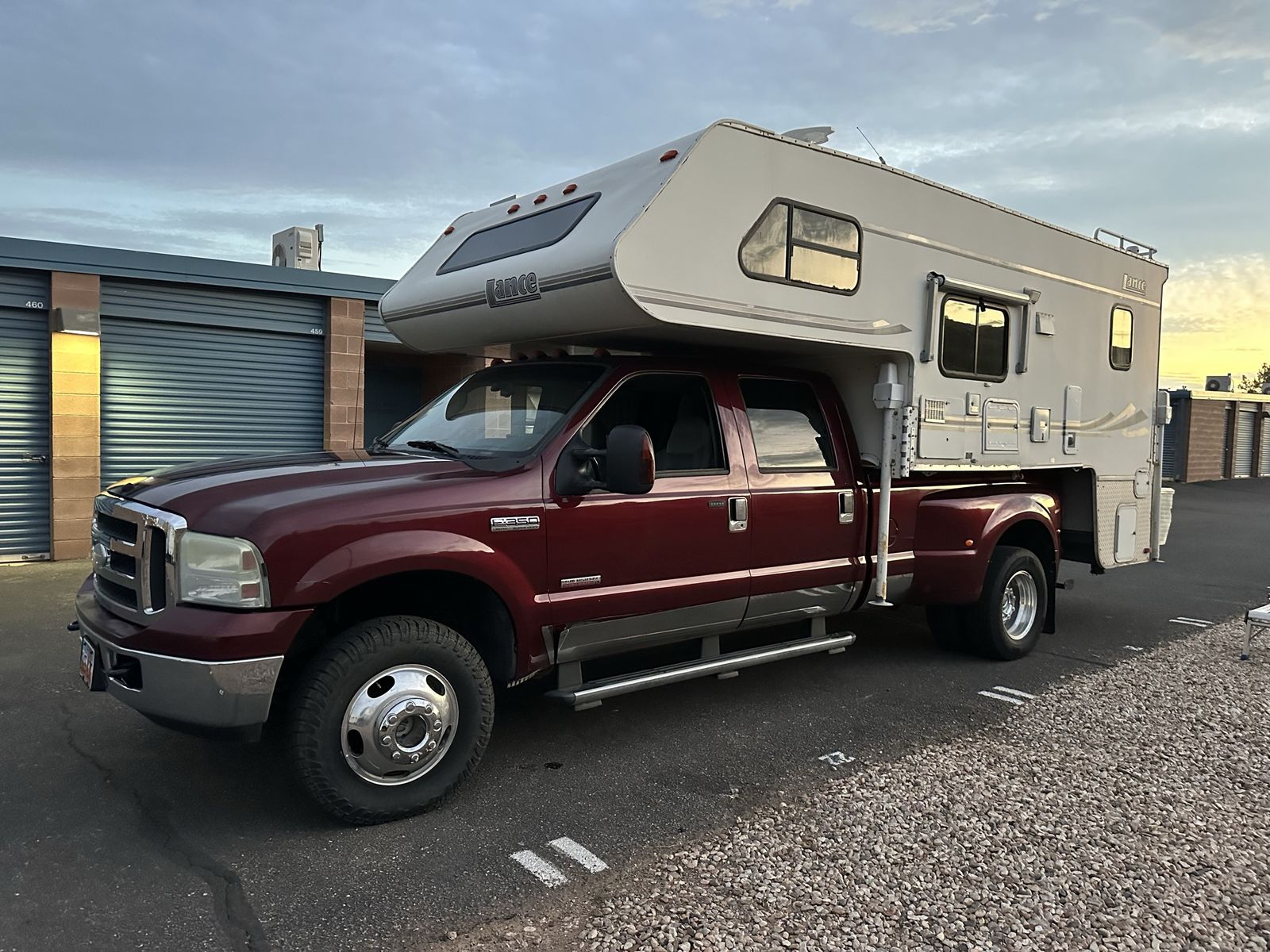 2001 Lance Truck Camper