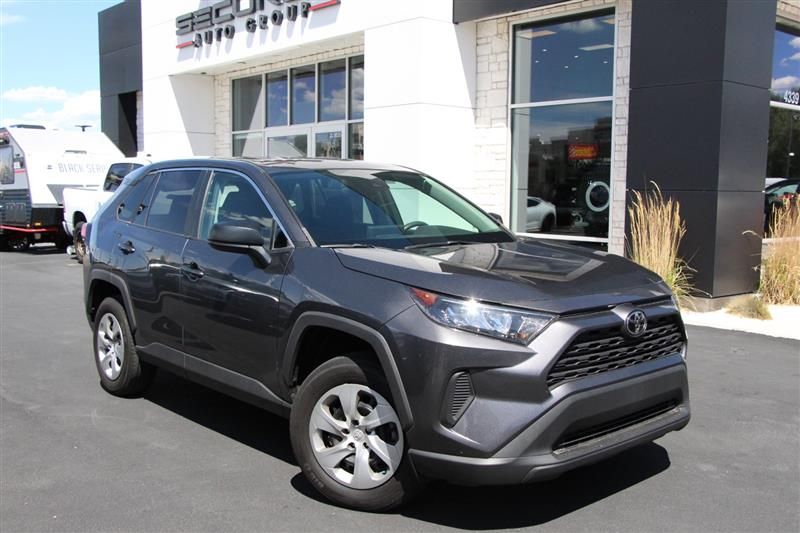 2022 Toyota RAV4 LE