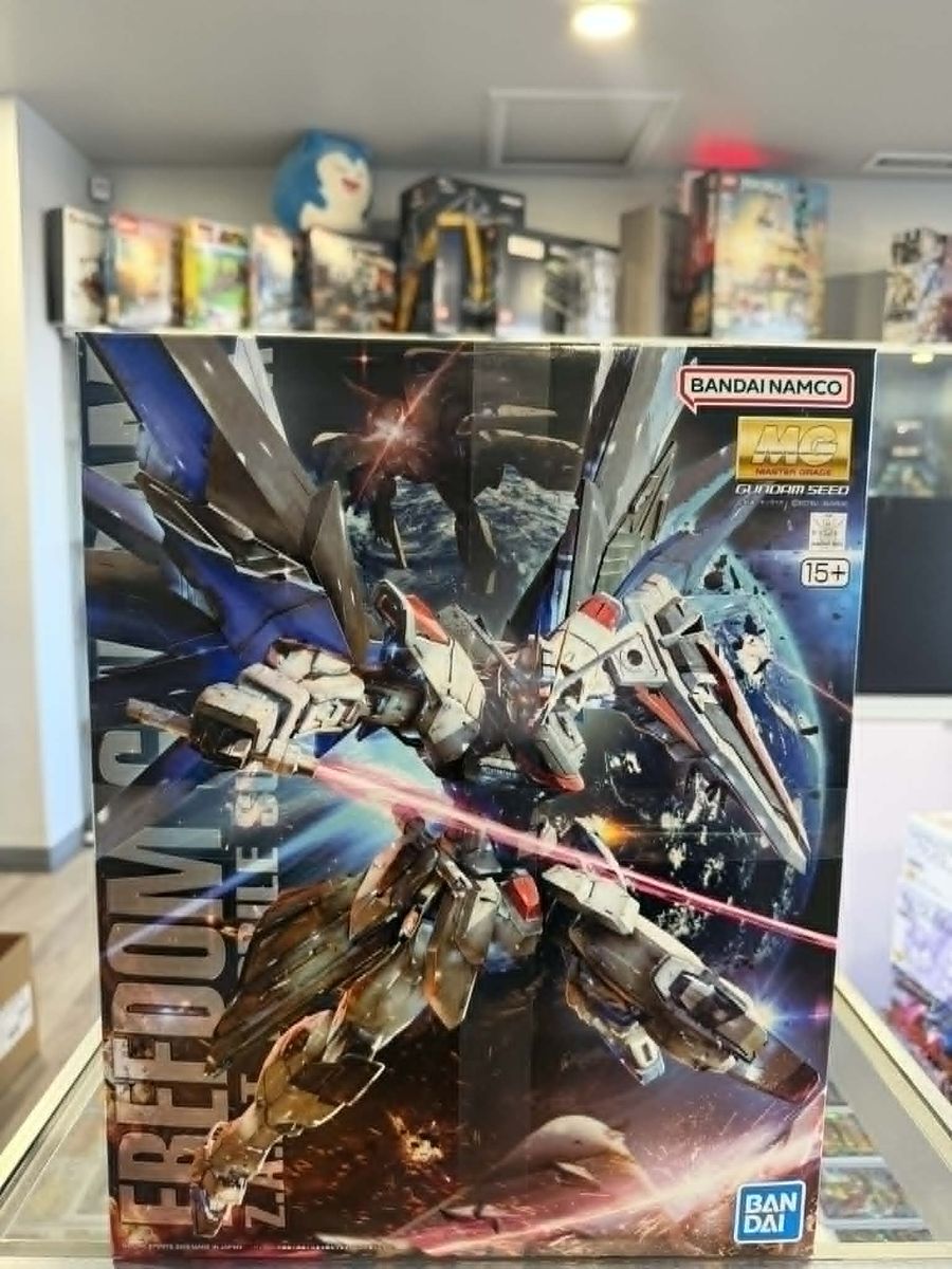 Brand New MG 1/100 - Freedom Gundam Ver. 2.0