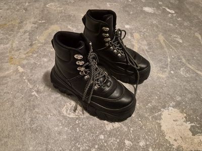 Black Platform Combat Ankle Boots Size 6 Lug Sole Lace Up