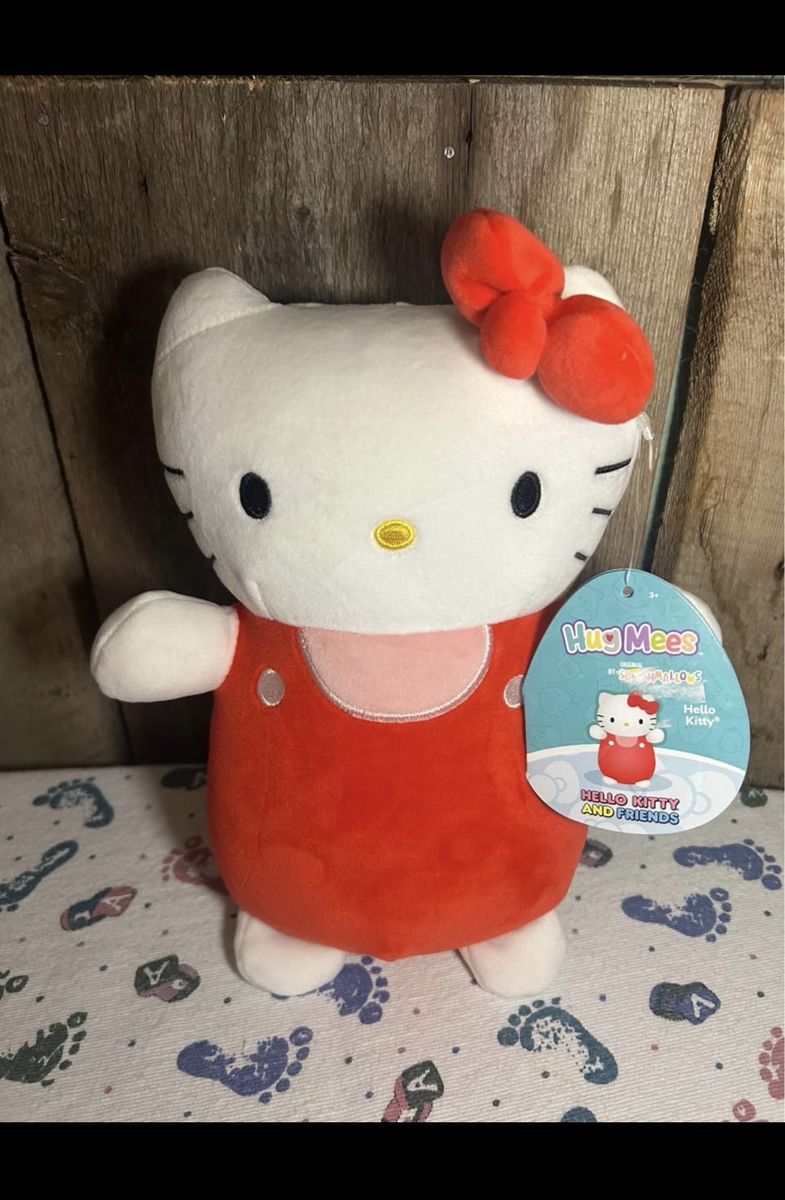 Hello Kitty Squishmallow