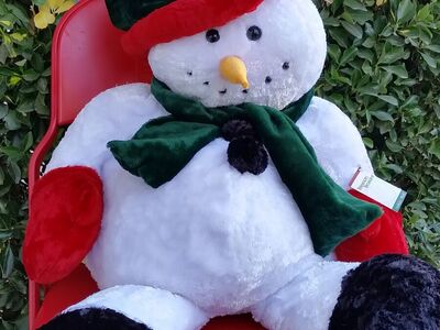 NEW Large Plush Frosty The Snowman