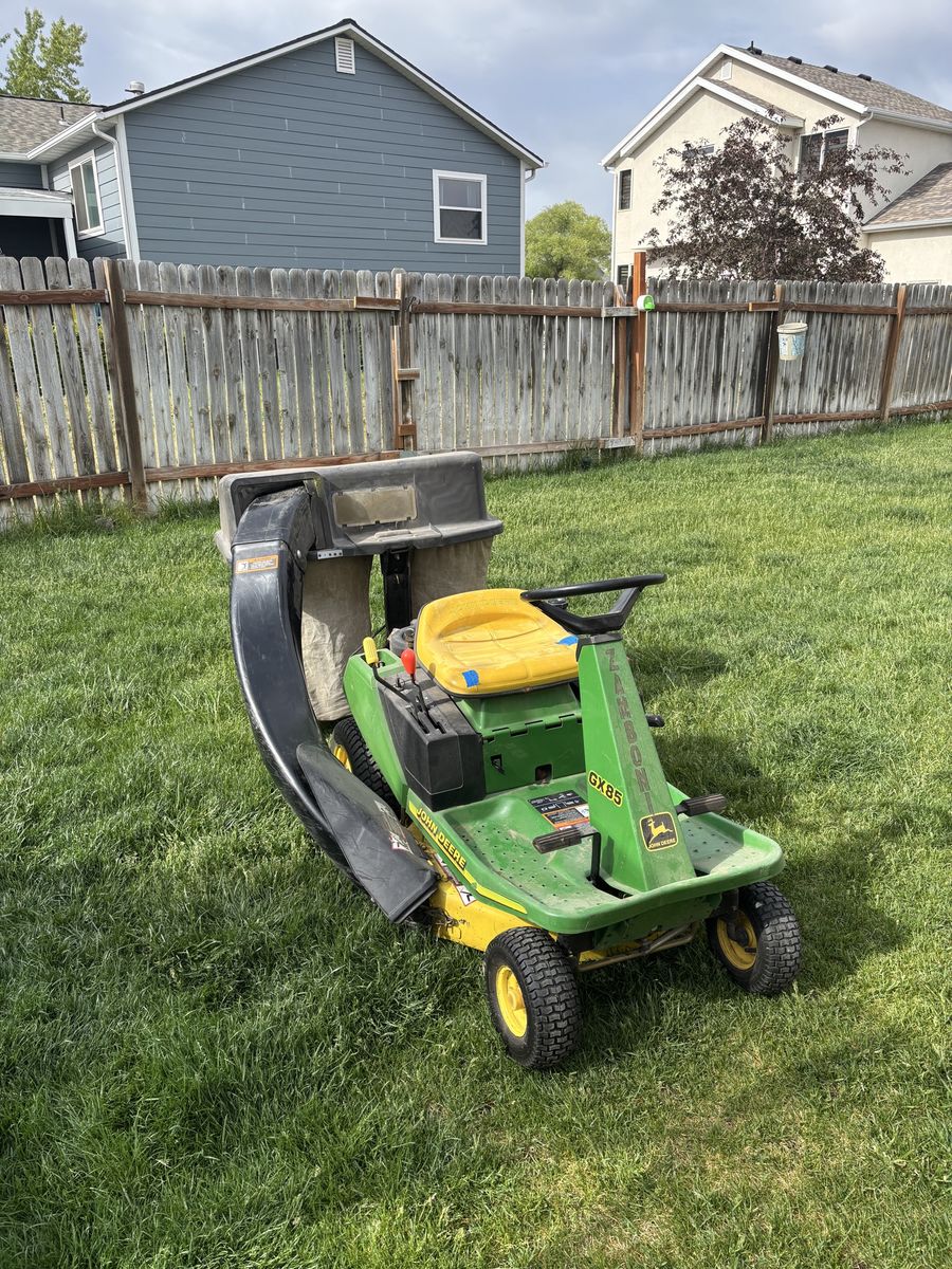 John Deere GX85 Riding Mower