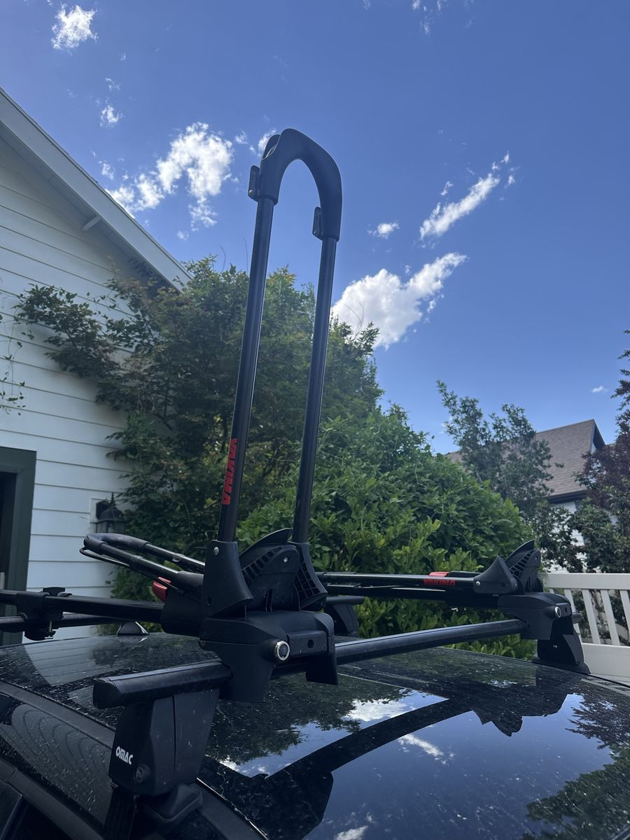 Yakima roof mount bike rack (2)