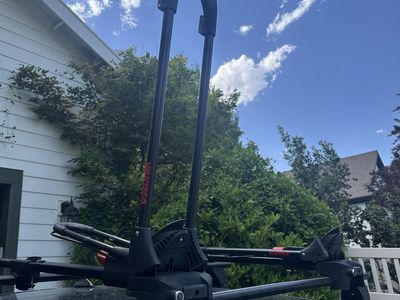 Yakima roof mount bike rack (2)