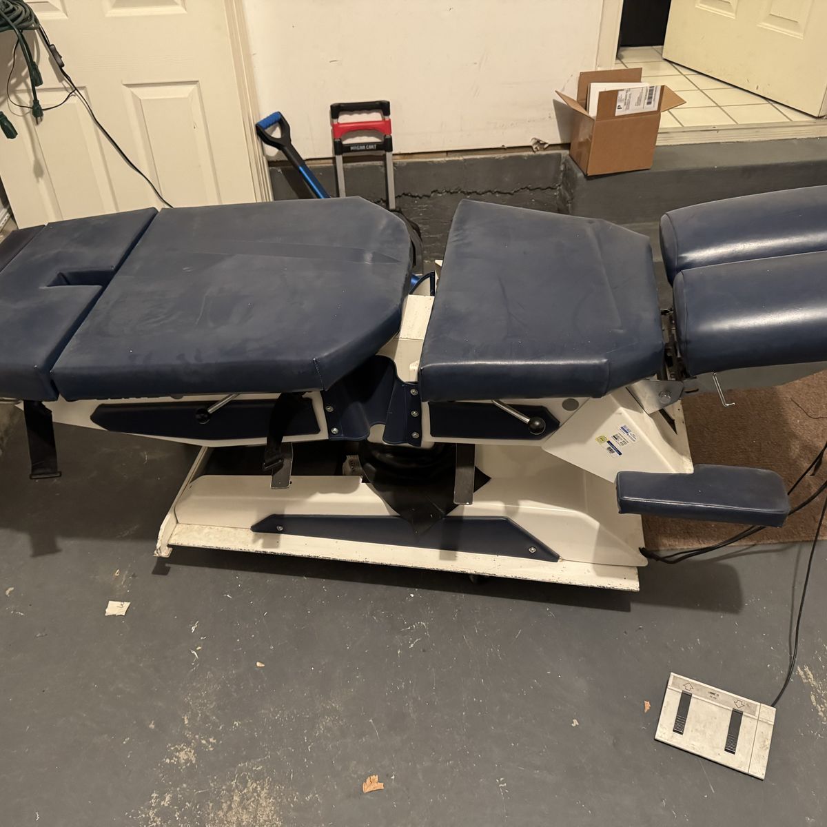 Elite Ciropractic Table Electric Height Control