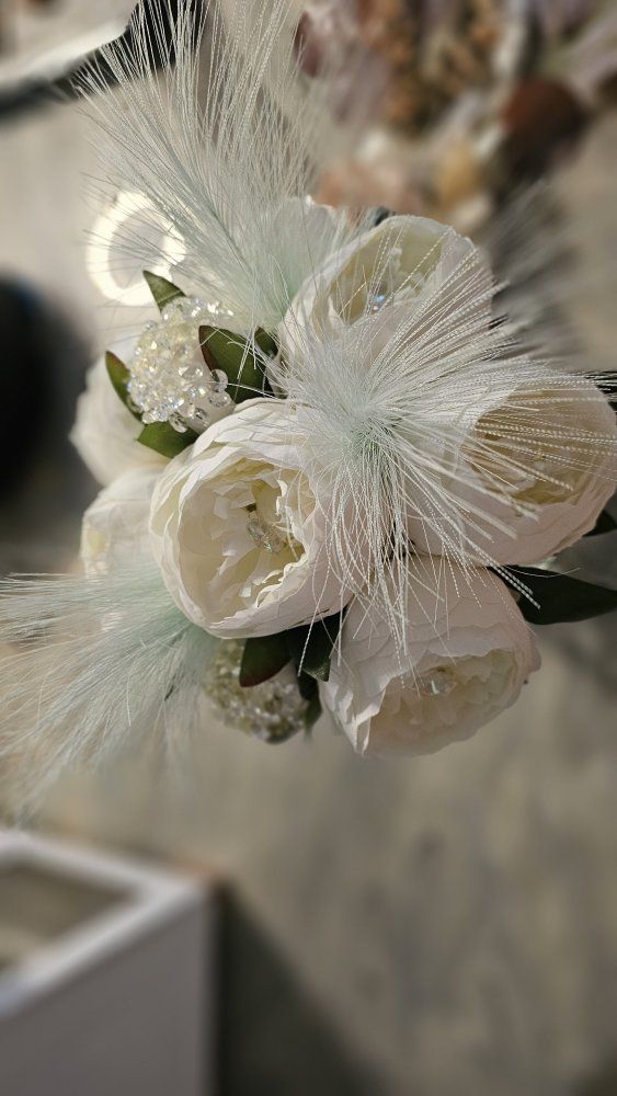 Beautiful Handmade Artificial Flower Bouquets - Perfect for Weddings, Home Decor, or Special Events