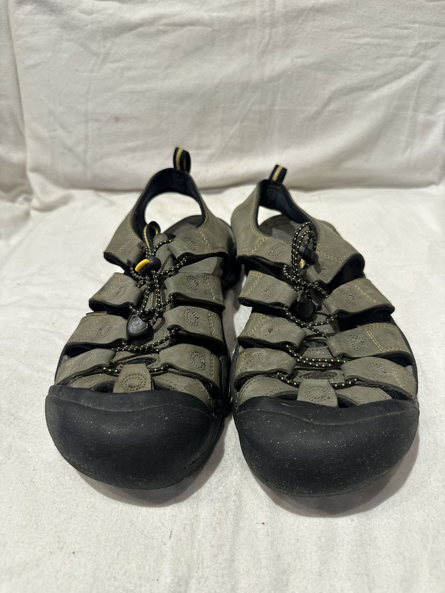 Keen Men’s Size 11.5 Olive Leather Hiking Sandals