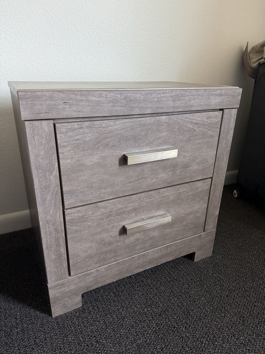 Modern Gray 2-Drawer Nightstand - Excellent Condition Bedside Table