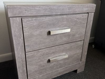 Modern Gray 2-Drawer Nightstand - Excellent Condition Bedside Table