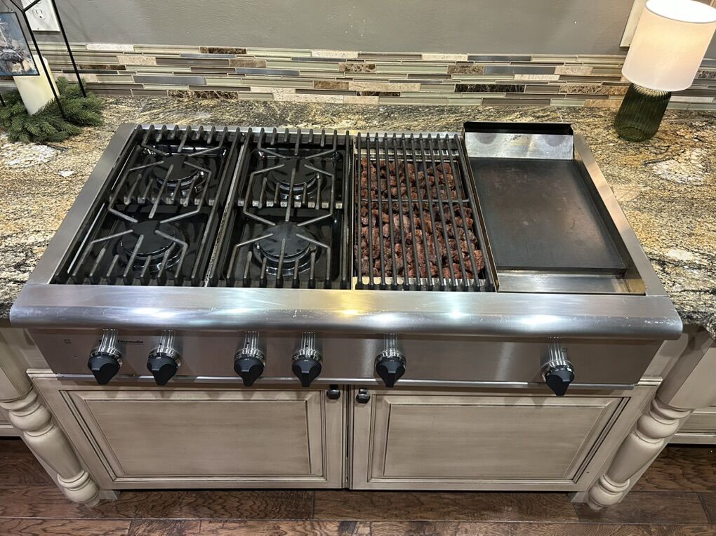 Thermador 4 Burner/BBQ Grill/Griddle Stove