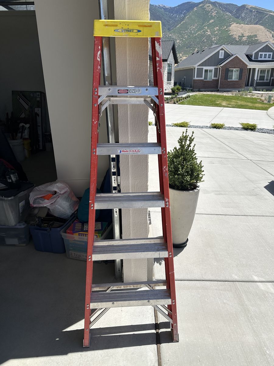 Werner 6-Foot Fiberglass Stepladder