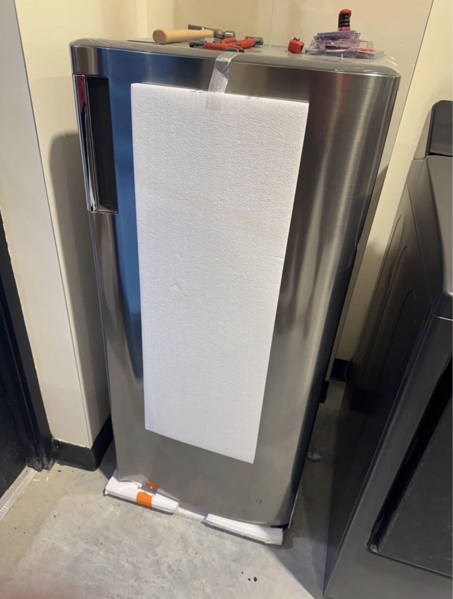 New LG 6.0 cu. ft. Single Door Refrigerator