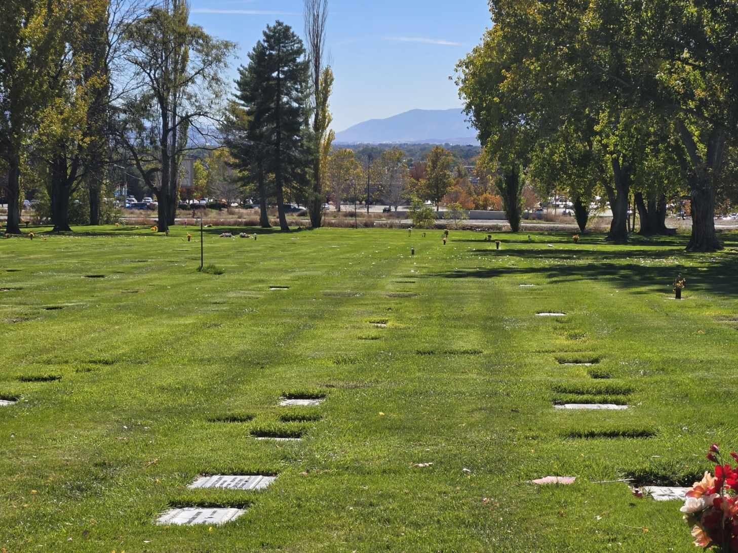 Memorial Redwood Estates Mortuary & Cemetery