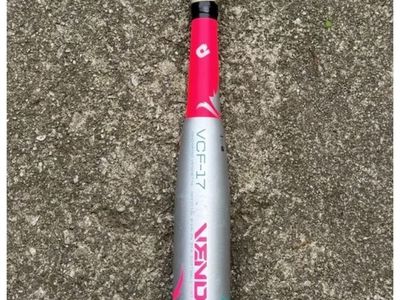 DeMarini Vendetta VCF-17 32" -12 Fastpitch Softball Bat 20oz USSSA C6 Composite