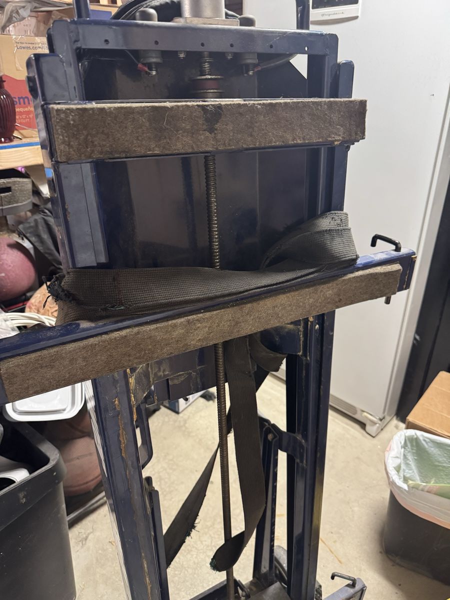 Main image 5