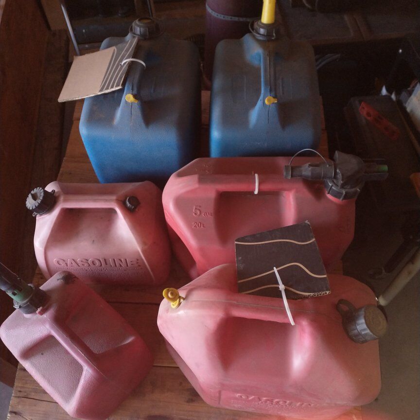 PLASTIC GAS CAN ASSORTMENT