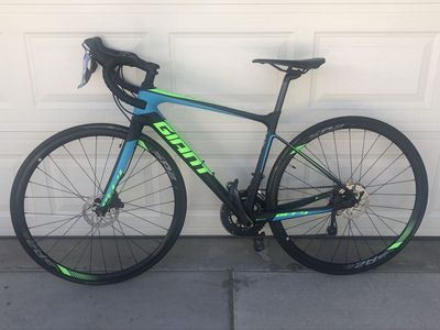 2018 Giant Defy Advanced 3 Carbon Road Bike – Size Small – Excellent Condition