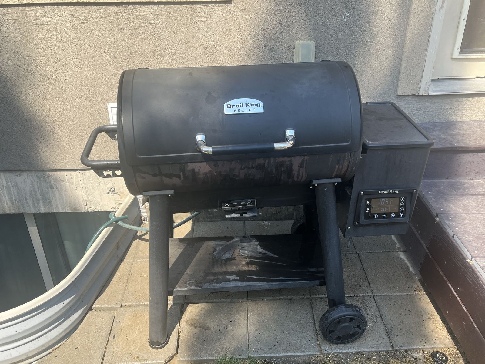 Broil King Pellet Smoker/Grill – Used, Works Great