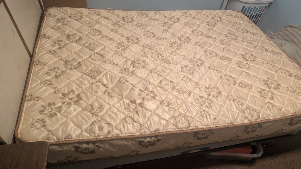 Full size mattress 