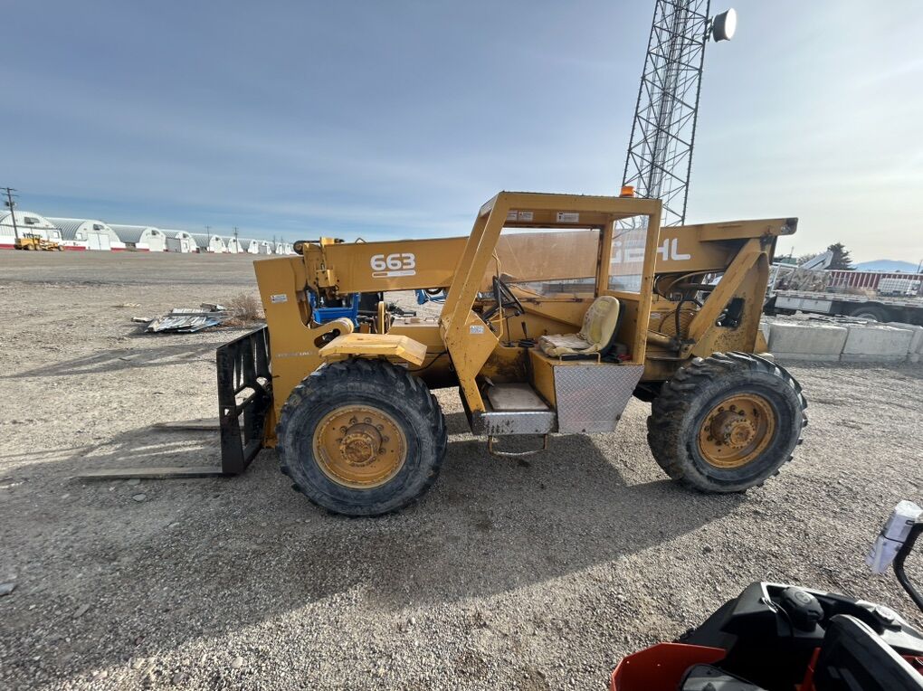 Gehl 663 Telehandler