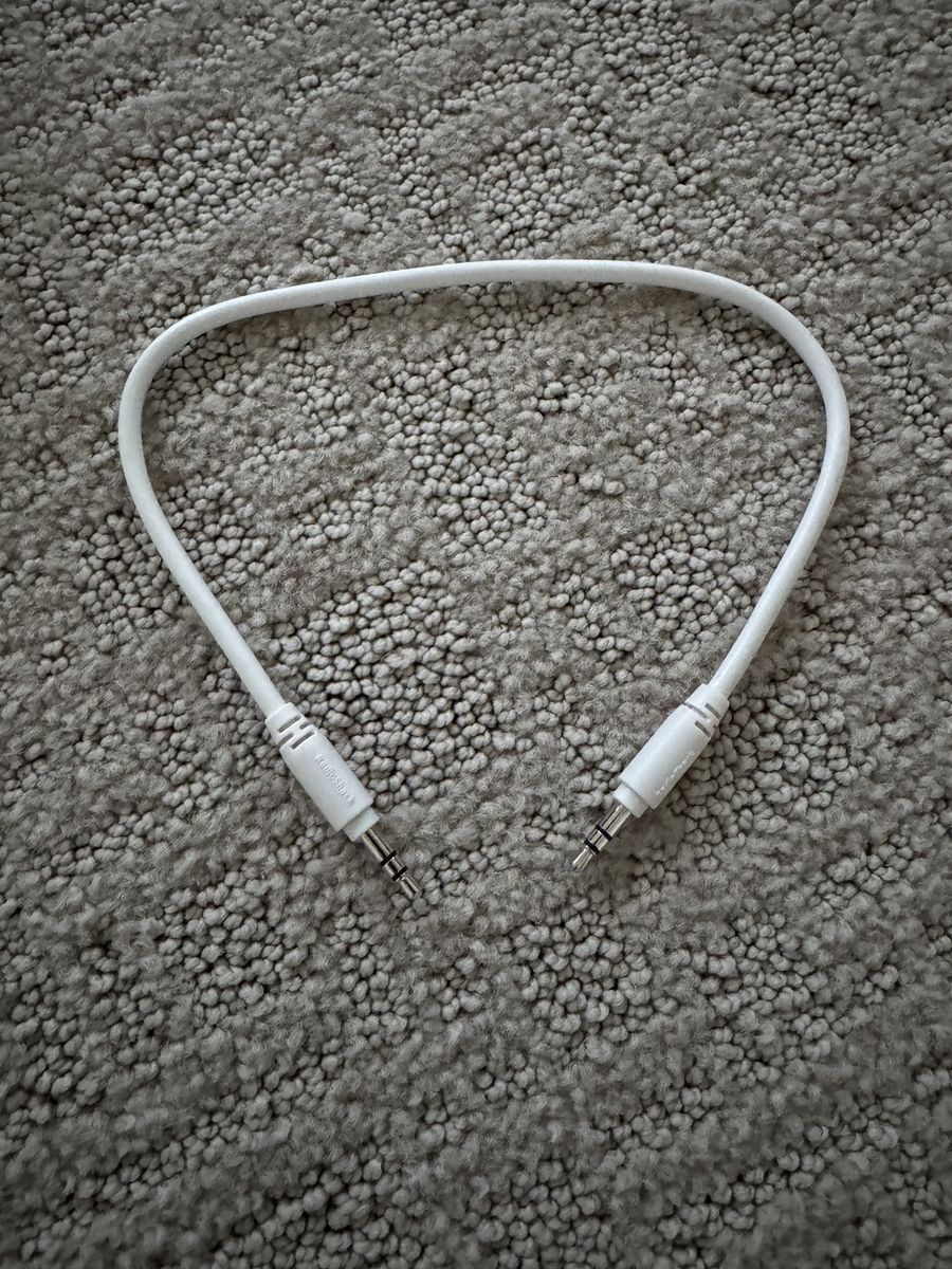 3.5mm Stereo Auxiliary (AUX) Audio Cable 1 foot