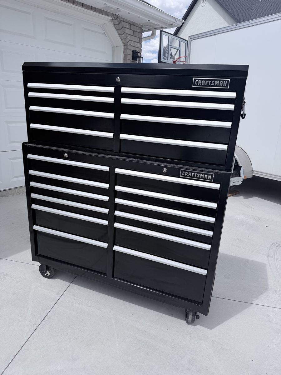 Craftsman 20-Drawer plus top shelf Rolling Tool Cabinet