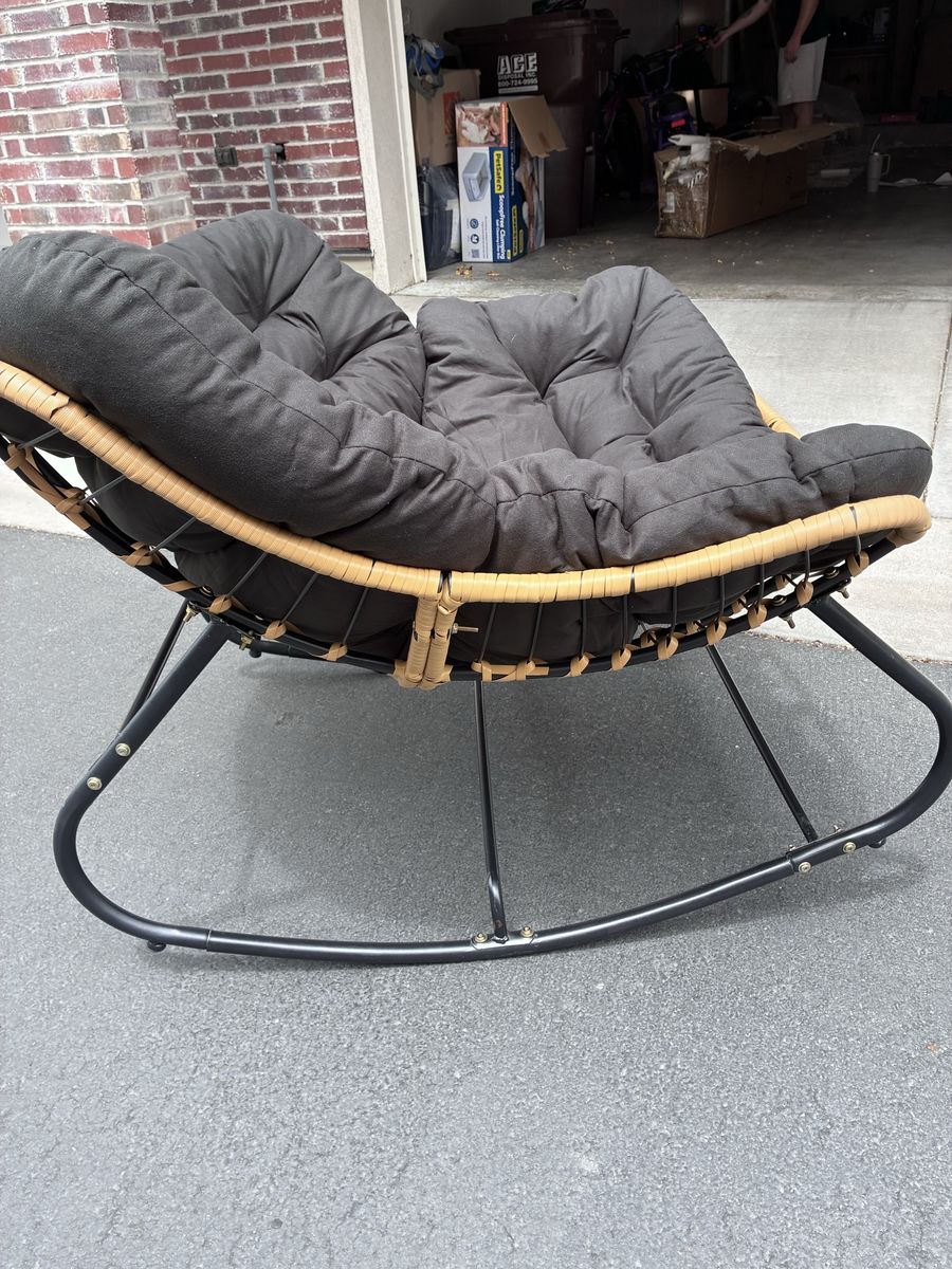 Rocking egg chair