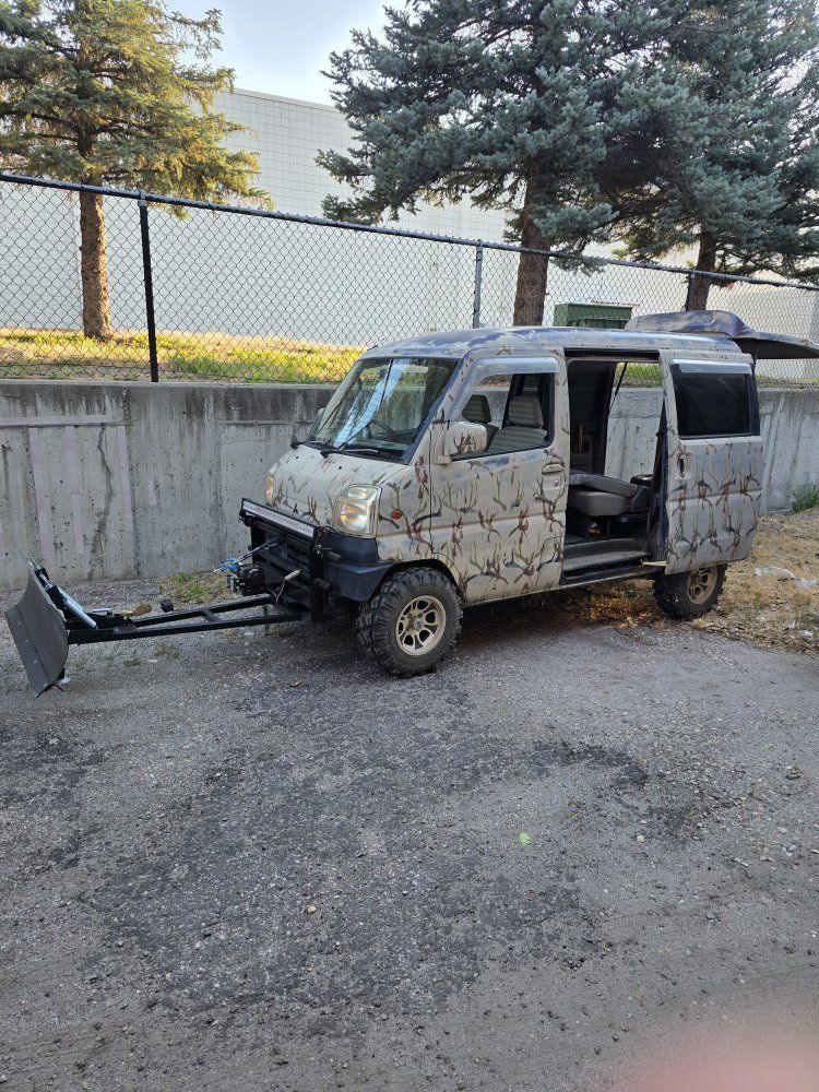 1999 4×4 Mitsubishi town box