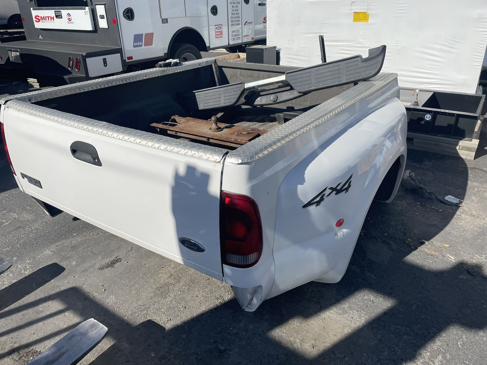 2002 Ford F350 crew cab short truck bed with 2 hitches and rear bumper