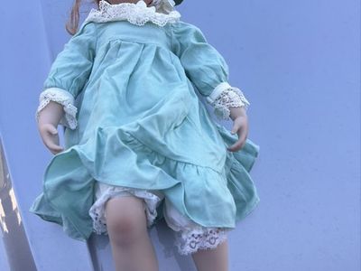 Monika Levenig Charlotte Limited Edition Porcelain Doll (234/600) - 2001 Collectible