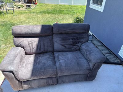 Gray Dual Reclining Loveseat - Comfortable & Functional 2-Seater Sofa