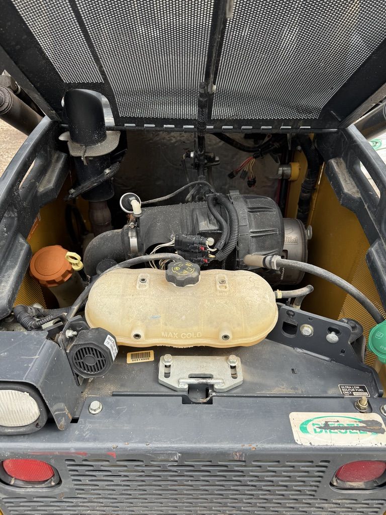 Main image 6