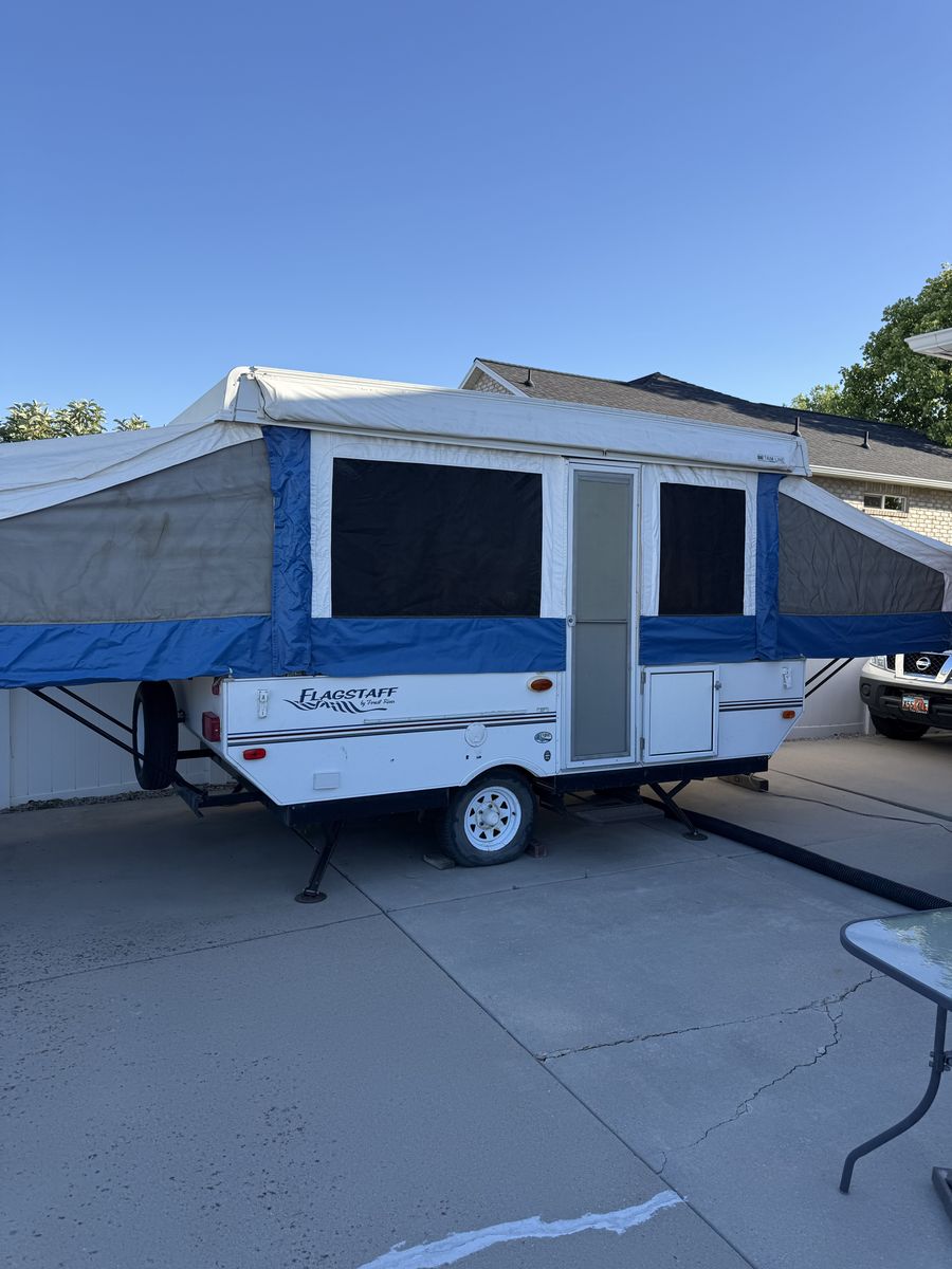 2004 Flagstaff Tent Trailer